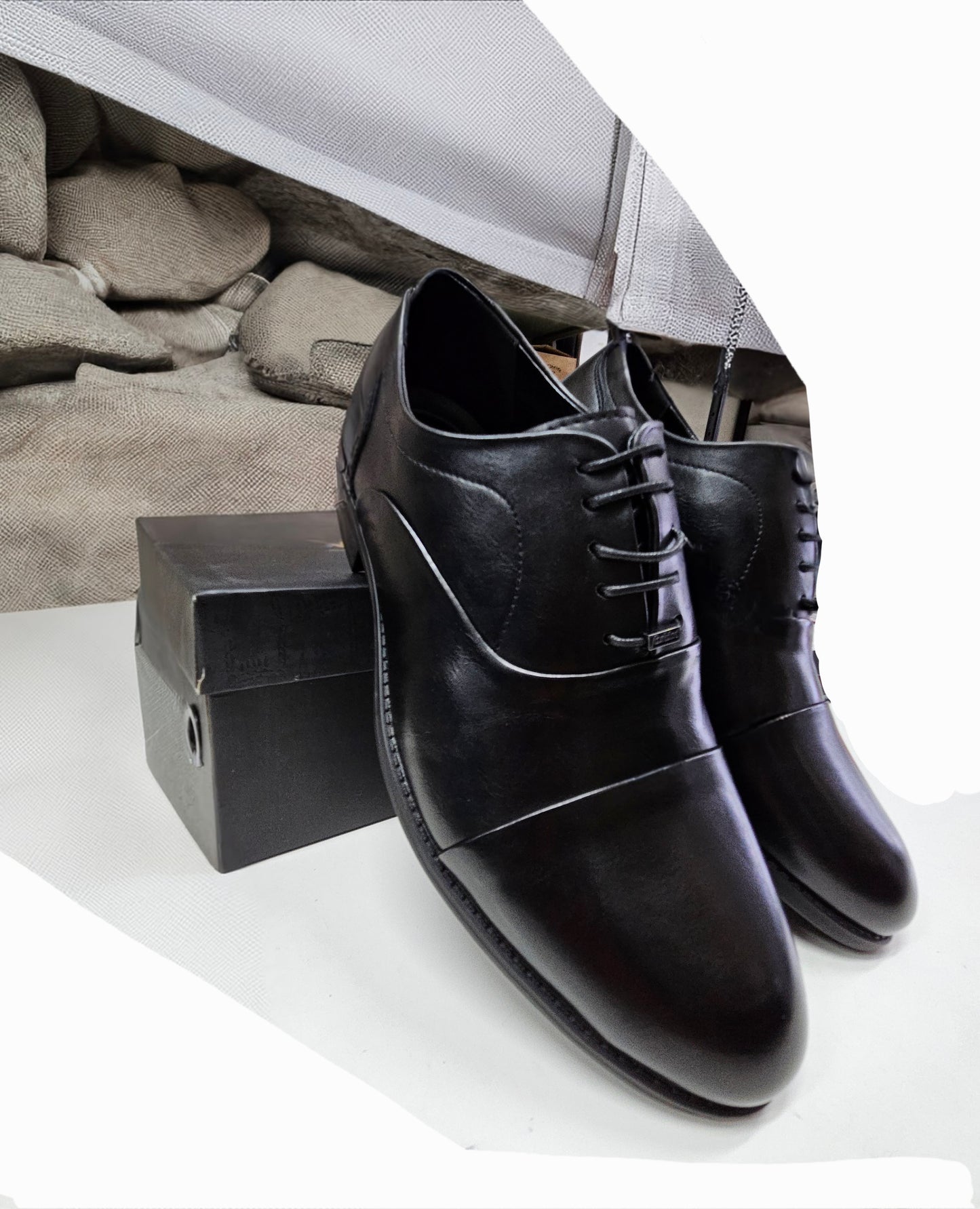 Scarpa Oxford nera con punta liscia opaca
