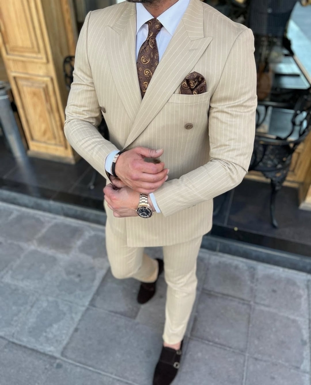 Abito doppiopetto gessato beige sabbia